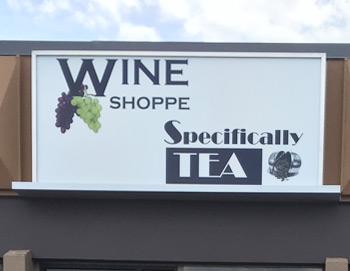 Wine Shoppe fascia sign thumbnail